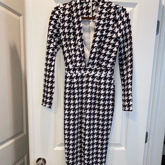 ASOS DESIGN Plunge Tux Jumpsuit in houndstooth - Picture 4 of 11